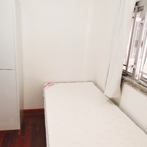 马鞍山中心1座24楼E室E房，仅限女生，马鞍山地铁站步行1分，中文大学全程20分，电梯洋房居住舒适