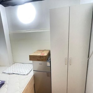 尖沙咀乐道龙华大厦studio7楼A室F房-理工步行+巴士11分钟到校，纯步行17分，尖沙咀站步行2分，巴士总站在大厦门口