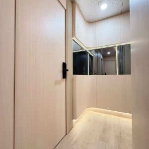 旺角东百宝大厦5楼D房上下床-全新装修家电齐全，可双人合租，四大校通勤均在20分钟内，三个地铁站上盖，空间利用率高柜子多，极具性价比