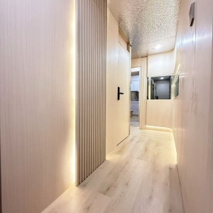 旺角东百宝大厦5楼D房上下床-全新装修家电齐全，可双人合租，四大校通勤均在20分钟内，三个地铁站上盖，空间利用率高柜子多，极具性价比