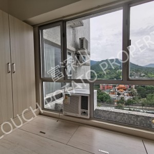 新界粉岭名都2座21G室4号房女生单间，高级住宅下楼即是粉岭站，17分钟即可搭乘中大校巴，15分钟即达深圳