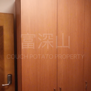 何文田太平道15号成德大厦15室B房女生单间，电梯洋楼，步行5分可达旺角东，都会大学步行12分，理工1站地铁直达