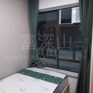 何文田太平道15号成德大厦15室E房女生单间，电梯洋楼，步行5分可达旺角东，都会大学步行12分，理工1站地铁直达