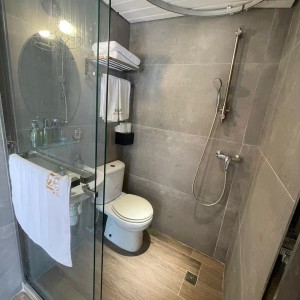 深水埗南昌街太子公馆5号房，酒店式格局独卫单间，南昌站深水埗站步行10分，城大浸会乘巴士16分