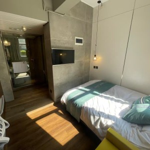 深水埗南昌街太子公馆5号房，酒店式格局独卫单间，南昌站深水埗站步行10分，城大浸会乘巴士16分