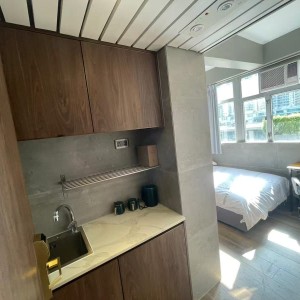 深水埗南昌街太子公馆6号房，酒店式格局独卫单间配超大双人床，南昌站深水埗站步行10分，城大浸会乘巴士16分