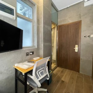 深水埗南昌街太子公馆8号房，酒店式格局独卫单间超大储藏空间，南昌站深水埗站步行10分，城大浸会乘巴士16分