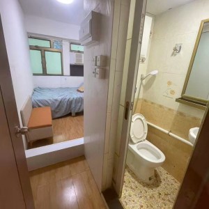 旺角弥敦道振宜大厦4楼A室B房，电梯洋房旺角站1分即达，城大通勤17分，都会通勤18分