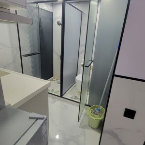 尖沙咀海景大厦6楼前座E房studio，尖沙咀站步行5分，尖东站步行2分，理工步行12分即达