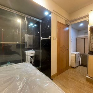 香港岛铜锣湾加路连山道加路连大楼7楼13A室3号房studio，步行4分到铜锣湾站，演艺学院仅需1站，港大港铁10分直达