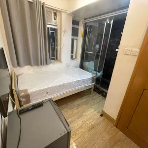 香港岛铜锣湾加路连山道加路连大楼7楼13A室3号房studio，步行4分到铜锣湾站，演艺学院仅需1站，港大港铁10分直达