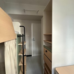 油麻地上海街KOPI339学生公寓A3/A4房上下铺双人间，油麻地地铁站步行3分，理工西九龙校区步行10分，都会通勤17分