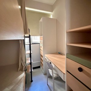 油麻地上海街KOPI339学生公寓A3/A4房上下铺双人间，油麻地地铁站步行3分，理工西九龙校区步行10分，都会通勤17分