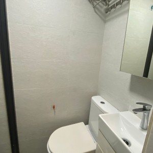 港岛鲗鱼涌英皇道丽华楼1楼F房E室studio，鲗鱼涌站步行2分，港大地铁9站直达不用爬坡，演艺学院乘坐5站