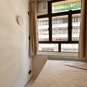 尖沙咀汉口道汉中大厦studioC房，开放式大空间，尖沙咀地铁上盖，理工地铁1站or步行1.1公里即达，都会乘小巴19分钟到校