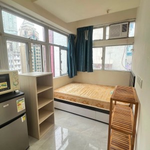 尖沙咀安联大厦B室C房studio,步行3分进尖沙咀站出口，理工步行10分即达，都会搭乘巴士17分到校