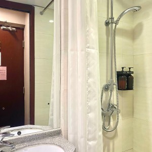 佐敦上海街RED酒店式学生公寓F房，步行7分内油麻地佐敦双站可达，理工巴士2站，都会巴士15分，配置豪华租期10个月！