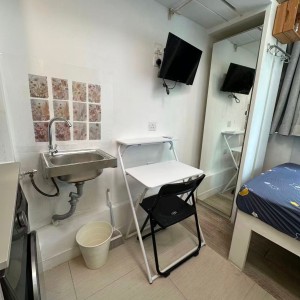 铜锣湾轩尼诗道胜华楼A室A房studio，港大演艺地铁直通，电梯洋楼配独卫洗衣机，半年起租