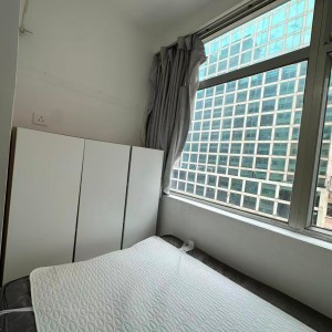 铜锣湾轩尼诗道胜华楼A室B房studio，港大演艺地铁直通，电梯洋楼配独卫洗衣机，半年起租