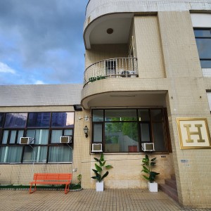 九龙塘皓日花园别墅式学生公寓-男生专属-单人间（无窗），性价比拉满，九龙塘D出口，港城市、浸会步行10-15分钟，理工中大地铁直达