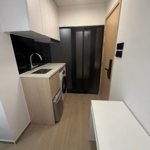 九龙弥敦道平安大厦11室studioA房，电梯洋房油麻地佐敦双站临近，理工通勤15分，城大浸会港铁直达