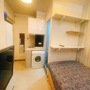 西营盘伟安楼B室C房studio，港大穿地铁步行12分即达，西营盘地铁站步行3分，周边生活区居住方便