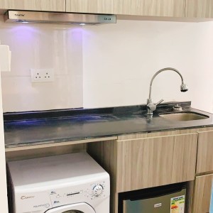 尖沙咀龙记大厦5楼A室D房studio-巴士到理工仅需4分！步行仅需700米！天花板级别的双校可选