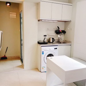 铜锣湾凤鸣大厦H房D室studio，步行1分进铜锣湾站，港大5站直达免爬楼，一室一厅配干湿分离卫浴