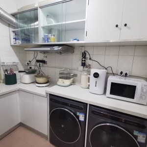 油麻地金堂大厦高层单人间5号房，限女生，100米进油麻地站，城大浸会4站地铁，油麻地极高性价比生活圈