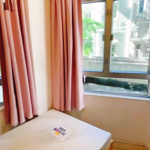 中西区皇后大道西惠苑学生公寓标准单人间，港大认可宿舍，西营盘地铁站步行1分，港大步行13分，电梯洋楼带保安
