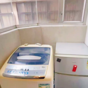 中西区皇后大道西惠苑学生公寓小型单人间，港大认可宿舍，西营盘地铁站步行1分，港大步行13分，电梯洋楼带保安
