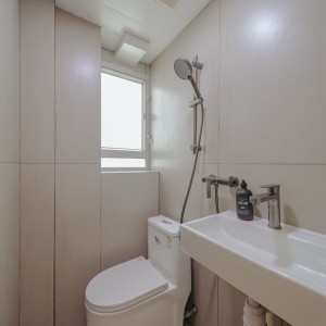 港岛德辅道西228号学生公寓小型单人间，港大认可校外宿舍，西营盘地铁站步行1分，港大步行13分，六室双卫套间可租期10个月