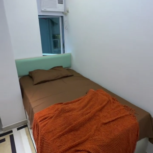 尖沙咀中间道远东大厦J室B房开放式studio-尖沙咀尖东双地铁包围，步行只需3分钟！理工通勤步行+港铁1站11分钟到校，纯步行1.3公里