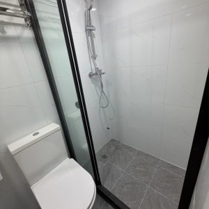 北角大兴大厦B室，带电梯干湿分离卫浴，近北角地铁站，港大通勤全程25分钟