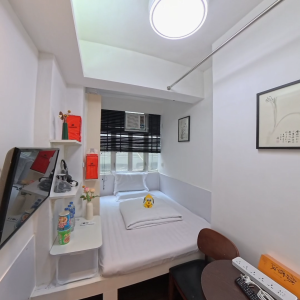 港岛中环机利文街studio，整层独卫单间带管家式服务，步行1分进中环站，港大通勤3站，演艺学院通勤1站，提供全套床品日用品拎包入住