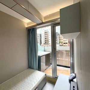 油麻地砵兰街仁俊大厦独卫阳台房，油麻地地铁站步行2分，城大浸会港铁4站直达，全新装修干净整洁
