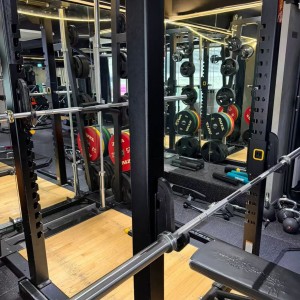 油尖旺鸿达学生公寓C室studio，理工步行800米，步行2分进尖沙咀站，公寓带健身房大阳台，学习生活两相宜
