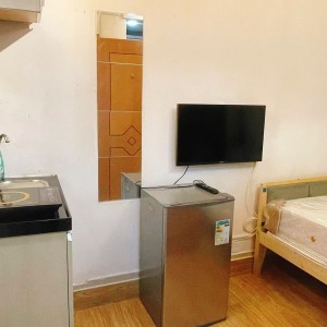 佐敦文英楼中座14室B房studio，文八楼住宅区居住舒适，理工一站即达，全新装修双面带窗卫生间干湿分离
