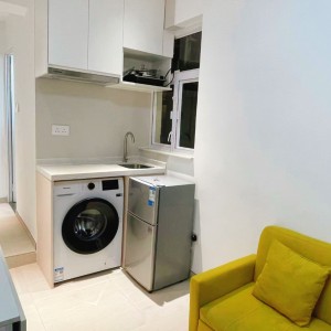 佐敦文英楼中座14室B房studio，文八楼住宅区居住舒适，理工一站即达，全新装修双面带窗卫生间干湿分离