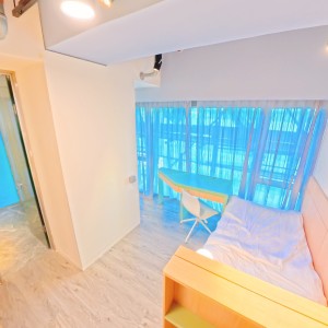 港岛南区黄竹坑高端独卫studio豪华单人房，步行1分钟到黄竹坑地铁站，港大、理大、演艺、都大20分钟可达，通勤金钟中环铜锣湾仅10分钟，多路巴士直达尖沙咀、北角
