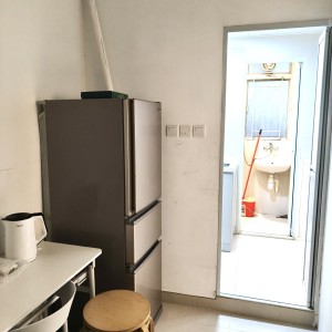 红磡蕪湖街153号一室一厅A室，理工步行600米即达，都会大学步行900米，红磡何文田黄埔三站环绕