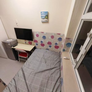 港岛轩尼诗大厦M室3号房studio，铜锣湾站几乎就在楼下，港大通勤15分，楼下就是湾仔核心商圈，工作生活好选择
