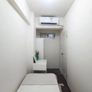 旺角白布街艺兴大厦单人间，仅剩一间，四室套间限女生，旺角双站步行5分，都会纯步行10分，理工通勤12分，电梯洋楼空间大