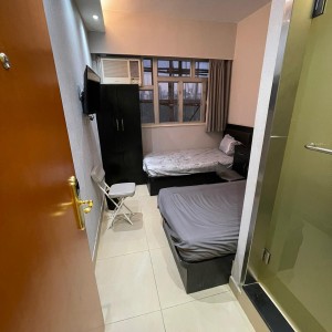尖沙咀海防道宝丰大厦C-D室A房，双床间带独立干湿分离卫浴，尖沙咀站步行100米，紧邻九龙公园