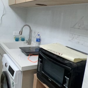 湾仔春园街富园大厦studio1号房，湾仔站100米，港大通勤14分，CBD带露台电梯洋房，拎包入住