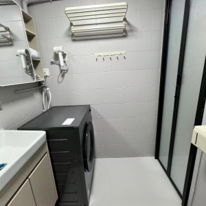 红磡必嘉街99号精品男生宿舍单人间，步行8分钟到港理工，5分钟达红磡站，6分钟达黄埔站，城大浸会地铁10分钟可达