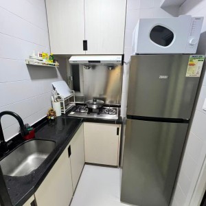 红磡必嘉街99号精品男生宿舍单人间，步行8分钟到港理工，5分钟达红磡站，6分钟达黄埔站，城大浸会地铁10分钟可达