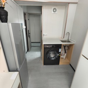 港岛皇后大道西精装独卫studio2号大房，纯步行15分钟至港大，步行四分钟到西营盘地铁口，10分钟通勤港大