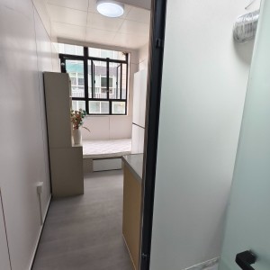 港岛皇后大道西精装独卫studio2号大房，纯步行15分钟至港大，步行四分钟到西营盘地铁口，10分钟通勤港大