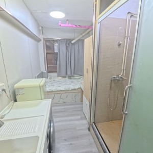 上环文咸东街87号独卫04号studio，步行3分达上环站，8分地铁直达港大，纯步行港大20分，周边生活配套齐全